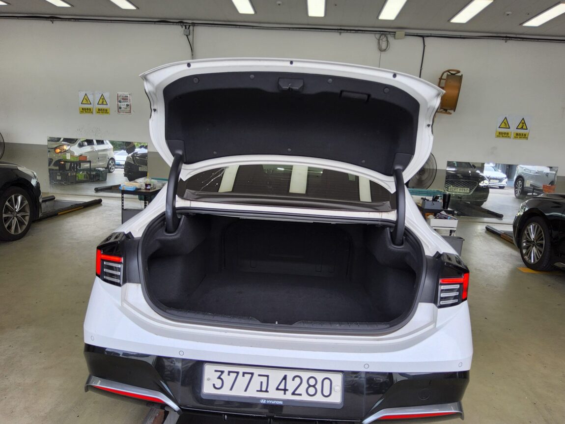 HYUNDAI SONATA THE EDGE GASOLINE 2.0 PREMIUM 2024 - zdjęcie 15