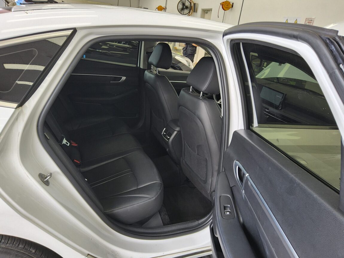 HYUNDAI SONATA THE EDGE GASOLINE 2.0 PREMIUM 2024 - zdjęcie 13