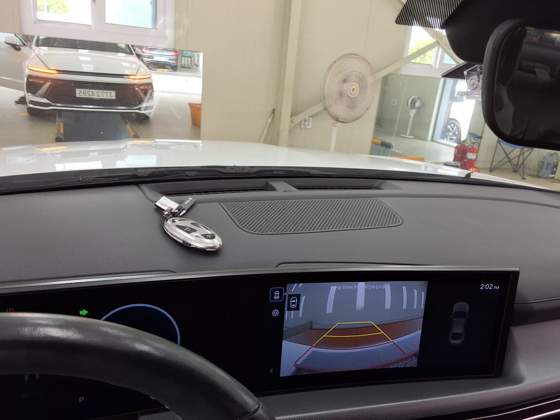 HYUNDAI SONATA THE EDGE GASOLINE 2.0 PREMIUM 2024 - zdjęcie 25