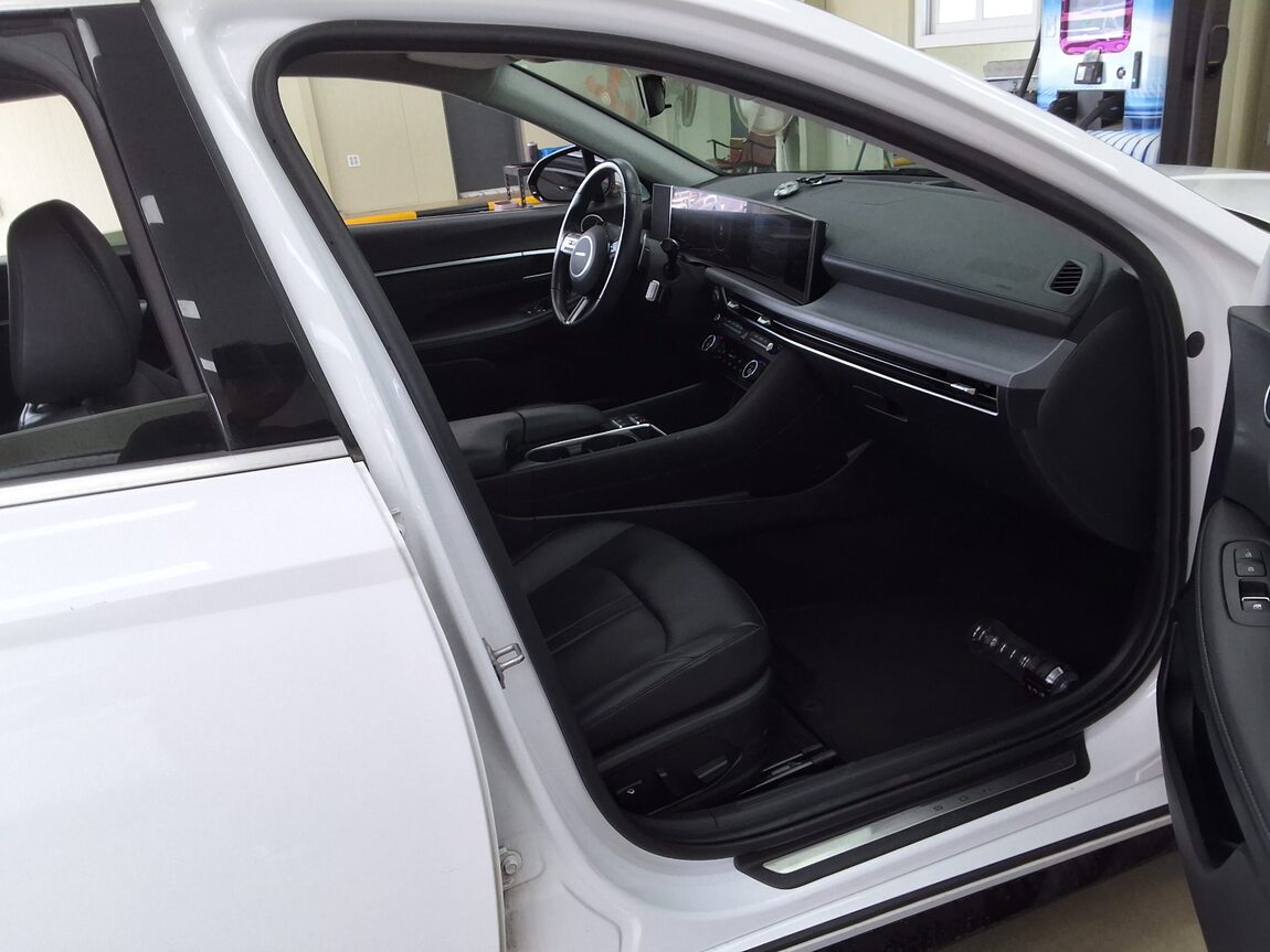 HYUNDAI SONATA THE EDGE GASOLINE 2.0 PREMIUM 2024 - zdjęcie 15