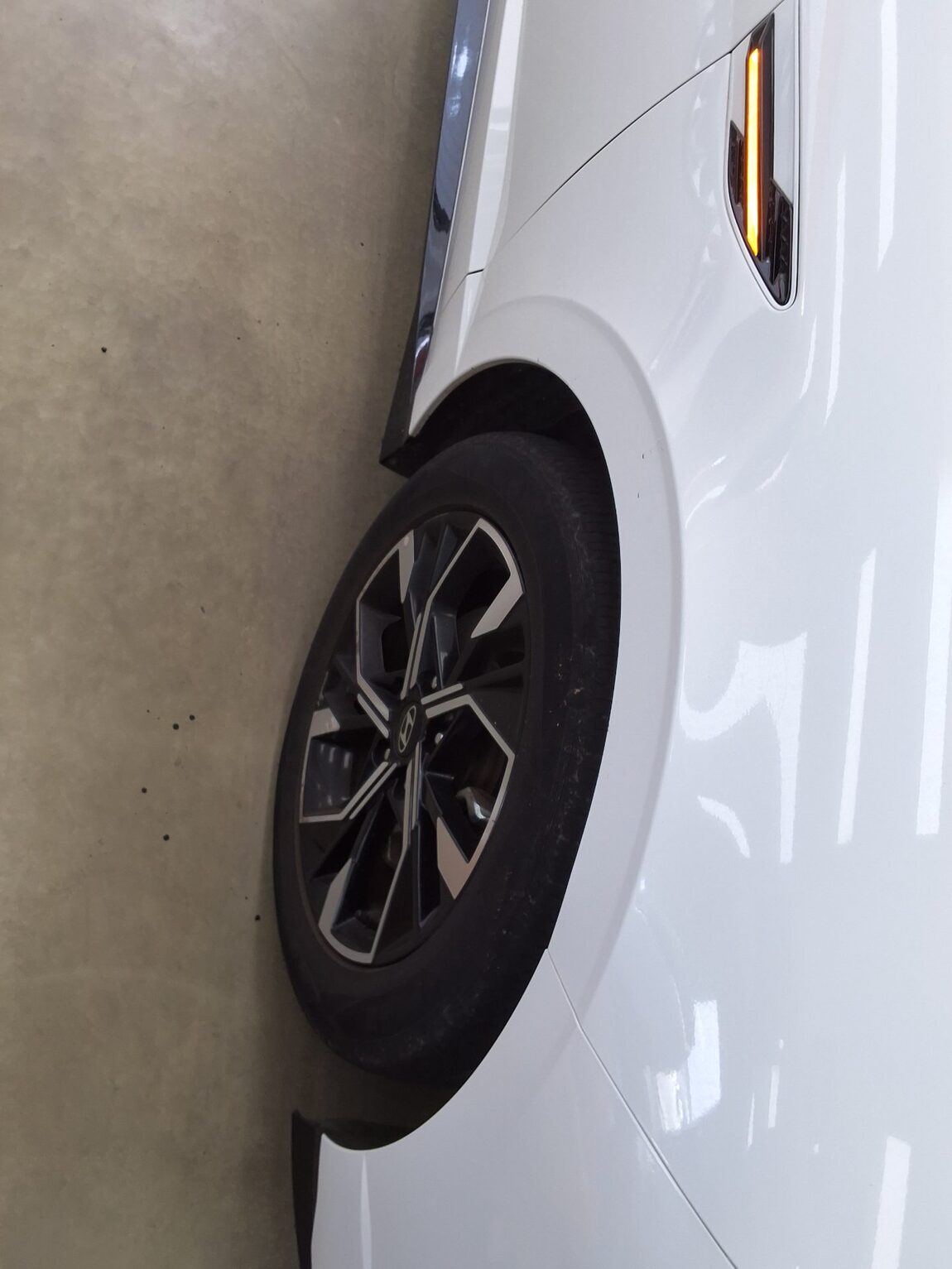HYUNDAI SONATA THE EDGE GASOLINE 2.0 PREMIUM 2024 - zdjęcie 21
