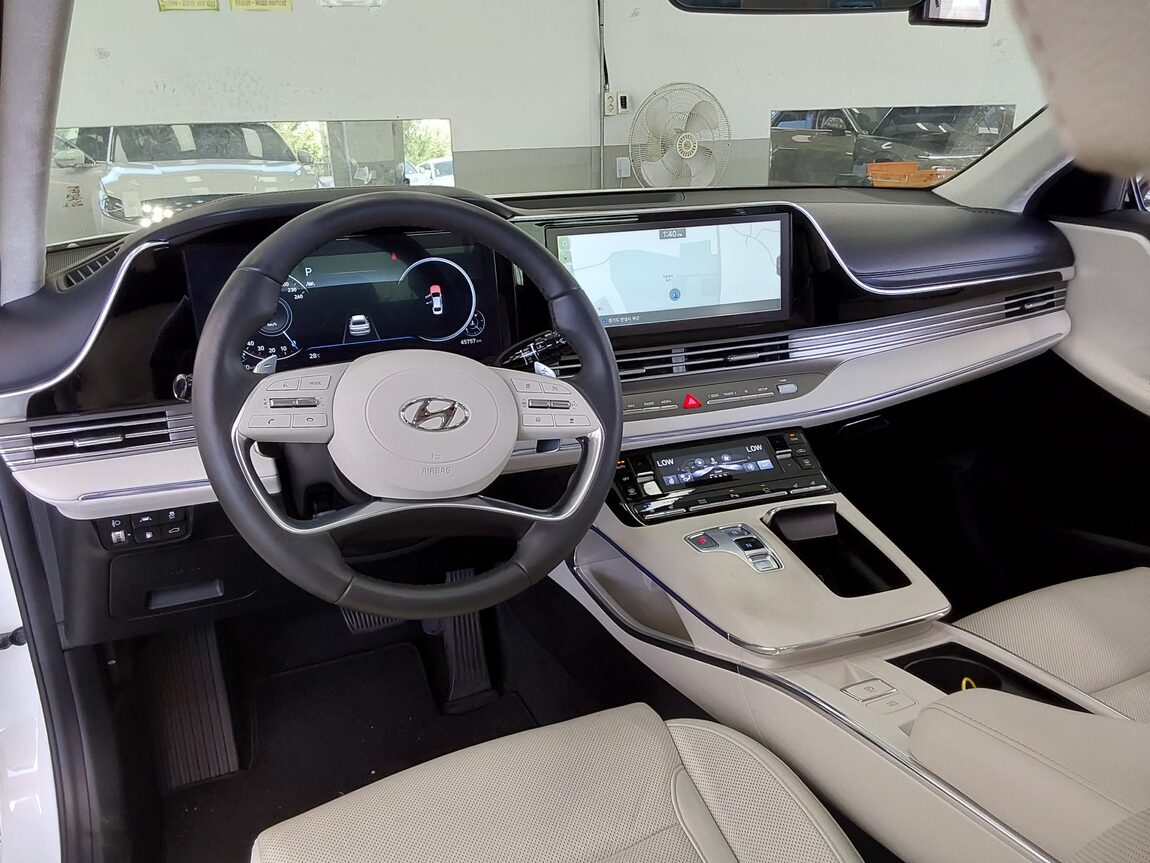 HYUNDAI THE NEW GRANDEUR IG GASOLINE 2.5 LE BLANC 2023 - zdjęcie 11