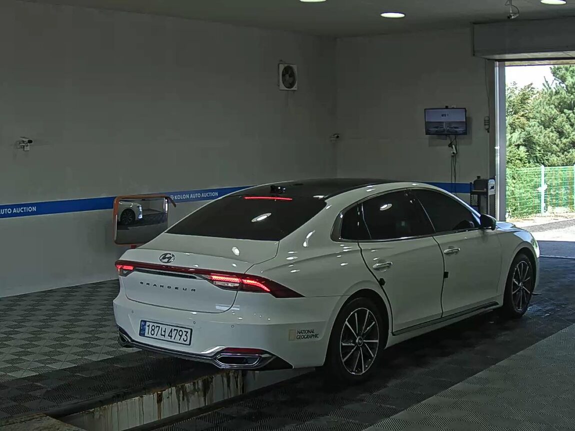 HYUNDAI THE NEW GRANDEUR IG GASOLINE 2.5 LE BLANC 2023 - zdjęcie 5