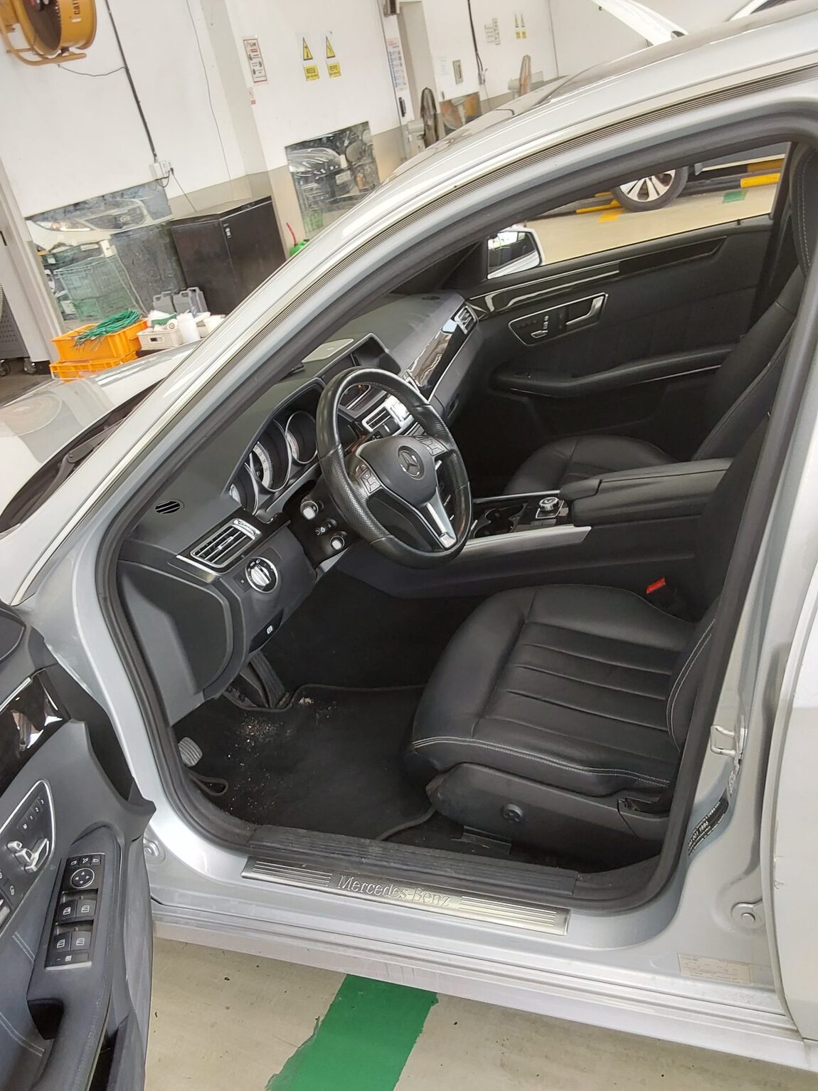 MERCEDES-BENZ E-CLASS (4TH GEN) E250 CDI BLUETEC 4MATIC AVANTGARDE 2016 - zdjęcie 10
