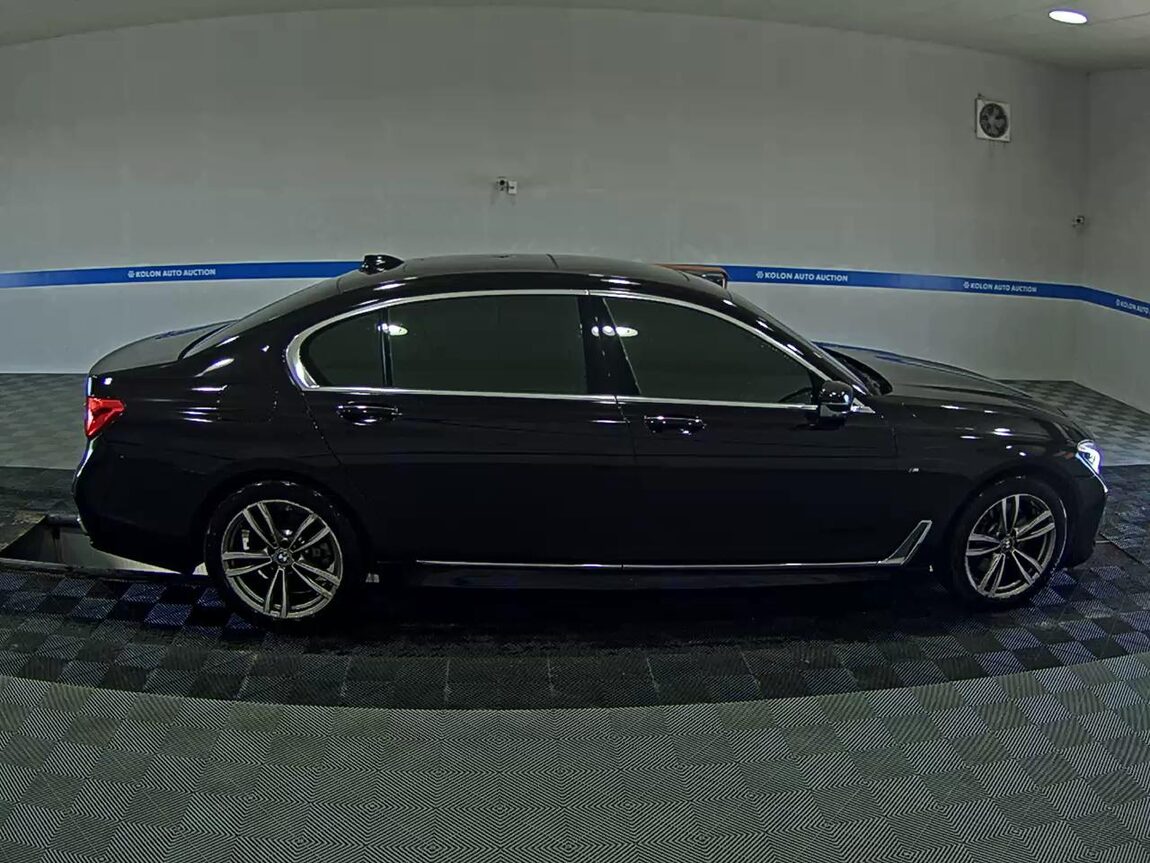 BMW 7 SERIES (6TH GEN) 730Ld xDRIVE M SPORT PACK 2018 - zdjęcie 4