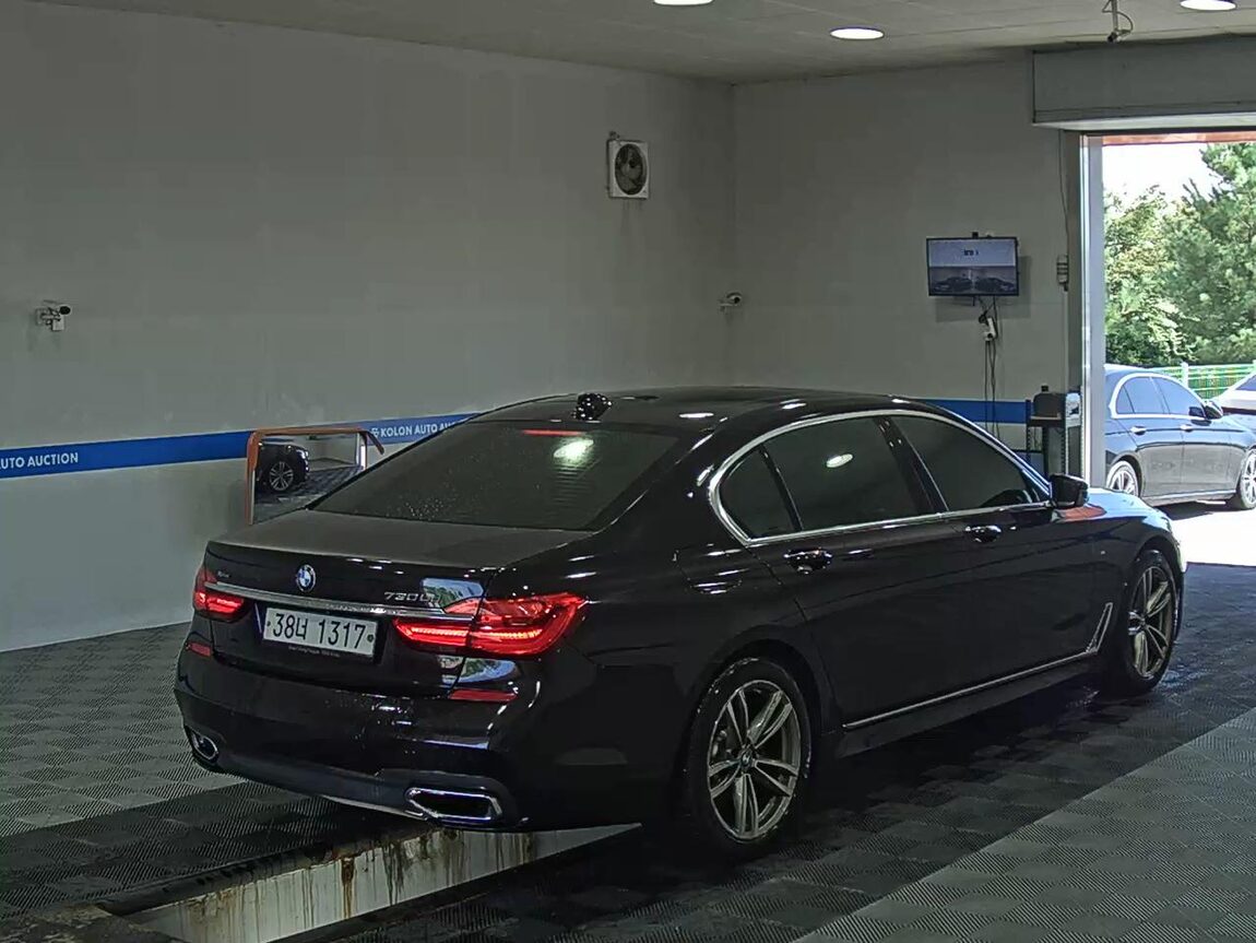 BMW 7 SERIES (6TH GEN) 730Ld xDRIVE M SPORT PACK 2018 - zdjęcie 5