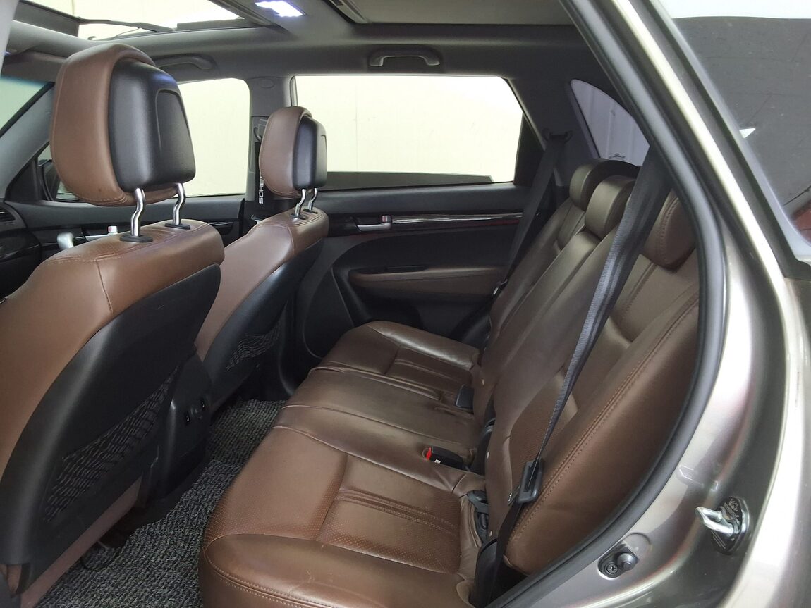KIA SORENTO R DIESEL 2.0 2WD LIMITED PREMIUM 2010 - zdjęcie 13