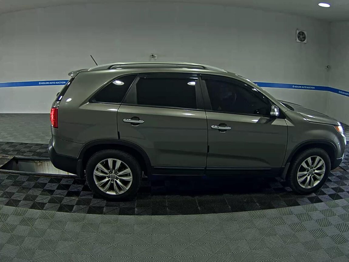 KIA SORENTO R DIESEL 2.0 2WD LIMITED PREMIUM 2010 - zdjęcie 4