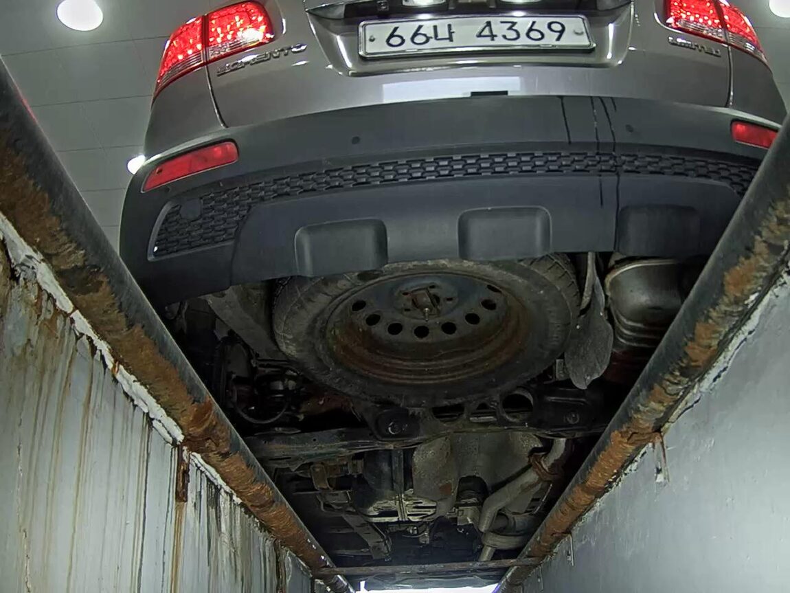 KIA SORENTO R DIESEL 2.0 2WD LIMITED PREMIUM 2010 - zdjęcie 8