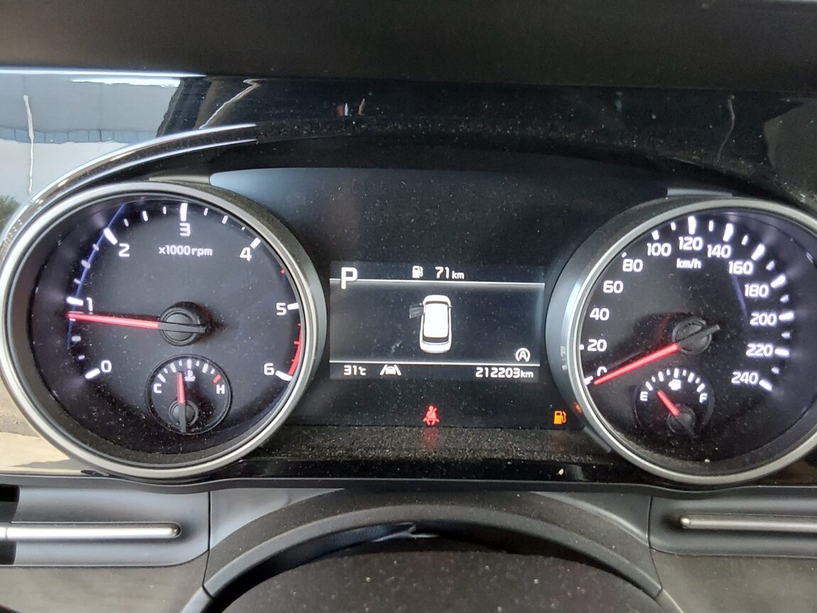 KIA NEW CARNIVAL (KA4) 9-SEATER DIESEL PRESTIGE 2023 - zdjęcie 9