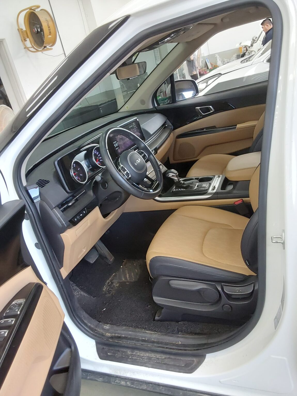 KIA NEW CARNIVAL (KA4) 9-SEATER DIESEL PRESTIGE 2023 - zdjęcie 10