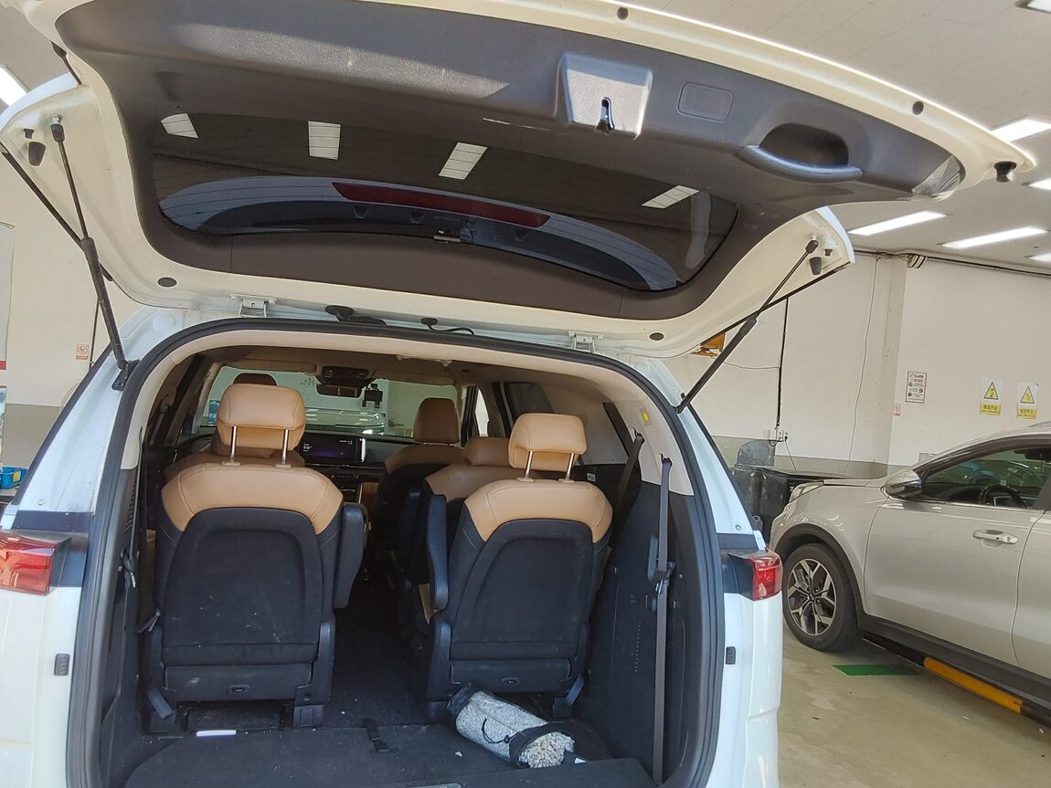 KIA NEW CARNIVAL (KA4) 9-SEATER DIESEL PRESTIGE 2023 - zdjęcie 15