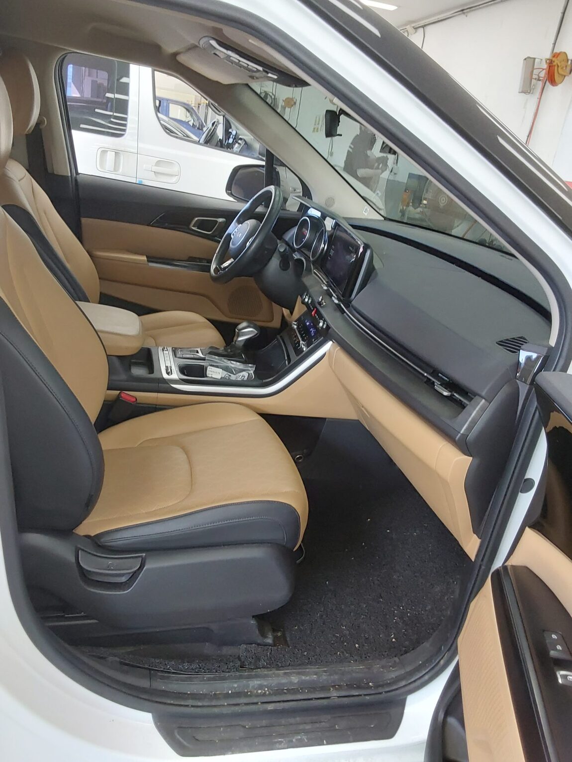 KIA NEW CARNIVAL (KA4) 9-SEATER DIESEL PRESTIGE 2023 - zdjęcie 14