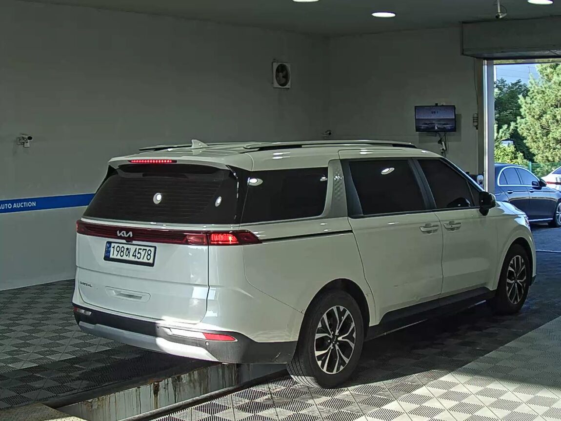 KIA NEW CARNIVAL (KA4) 9-SEATER DIESEL PRESTIGE 2023 - zdjęcie 5