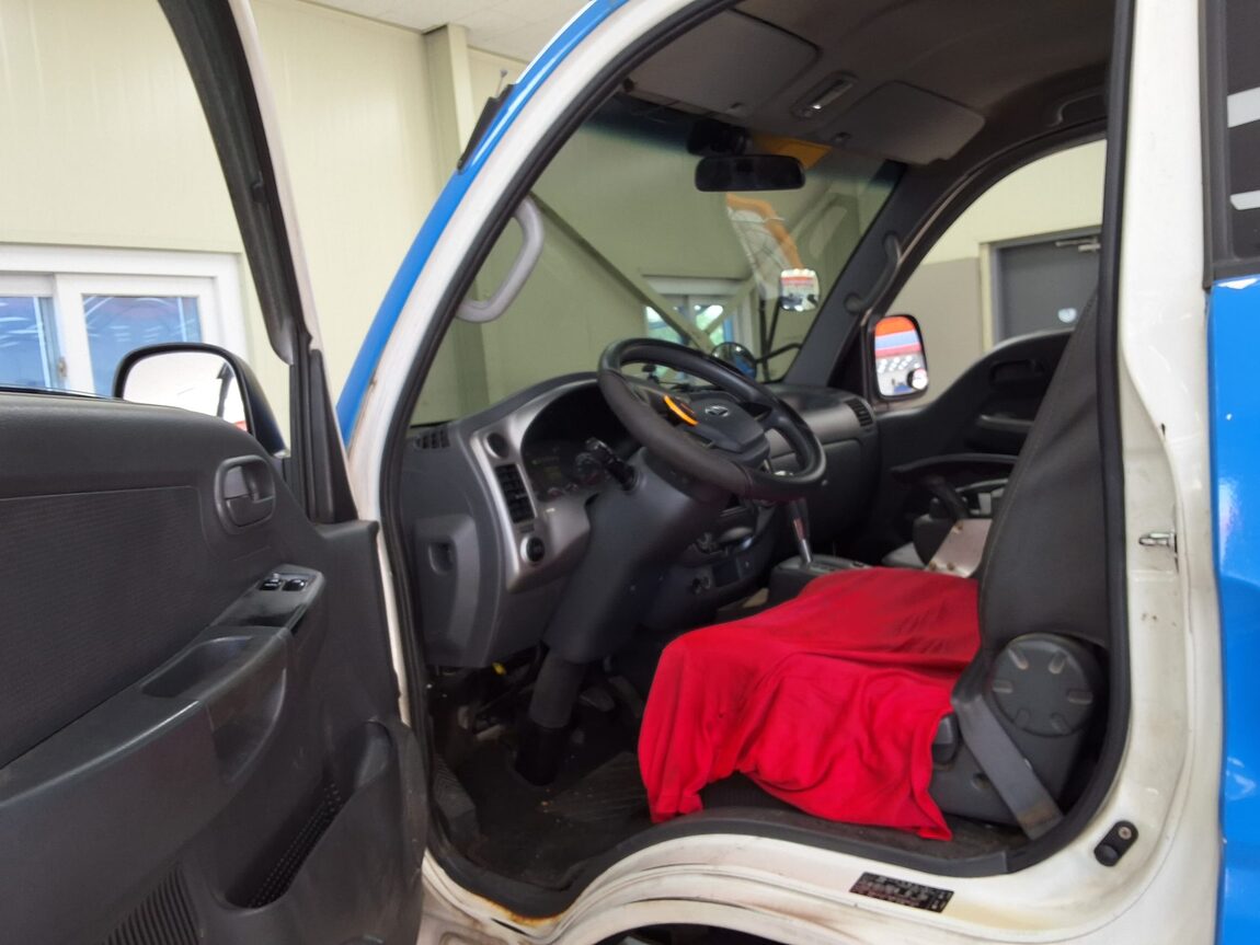 KIA BONGO III CARGO CRDi KING CAB EXTRA LONG WHEELBASE 2015 - zdjęcie 11