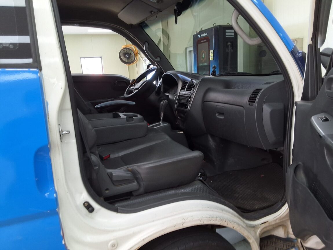 KIA BONGO III CARGO CRDi KING CAB EXTRA LONG WHEELBASE 2015 - zdjęcie 12