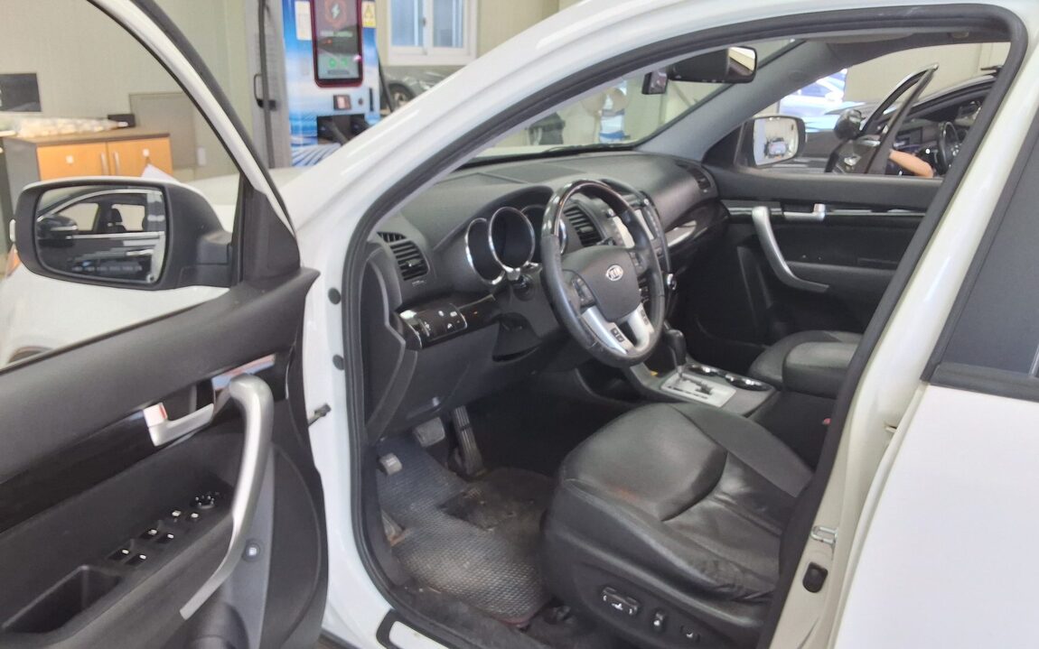 KIA SORENTO R DIESEL 2.0 2WD TLX LUXURY MODEL 2010 - zdjęcie 10