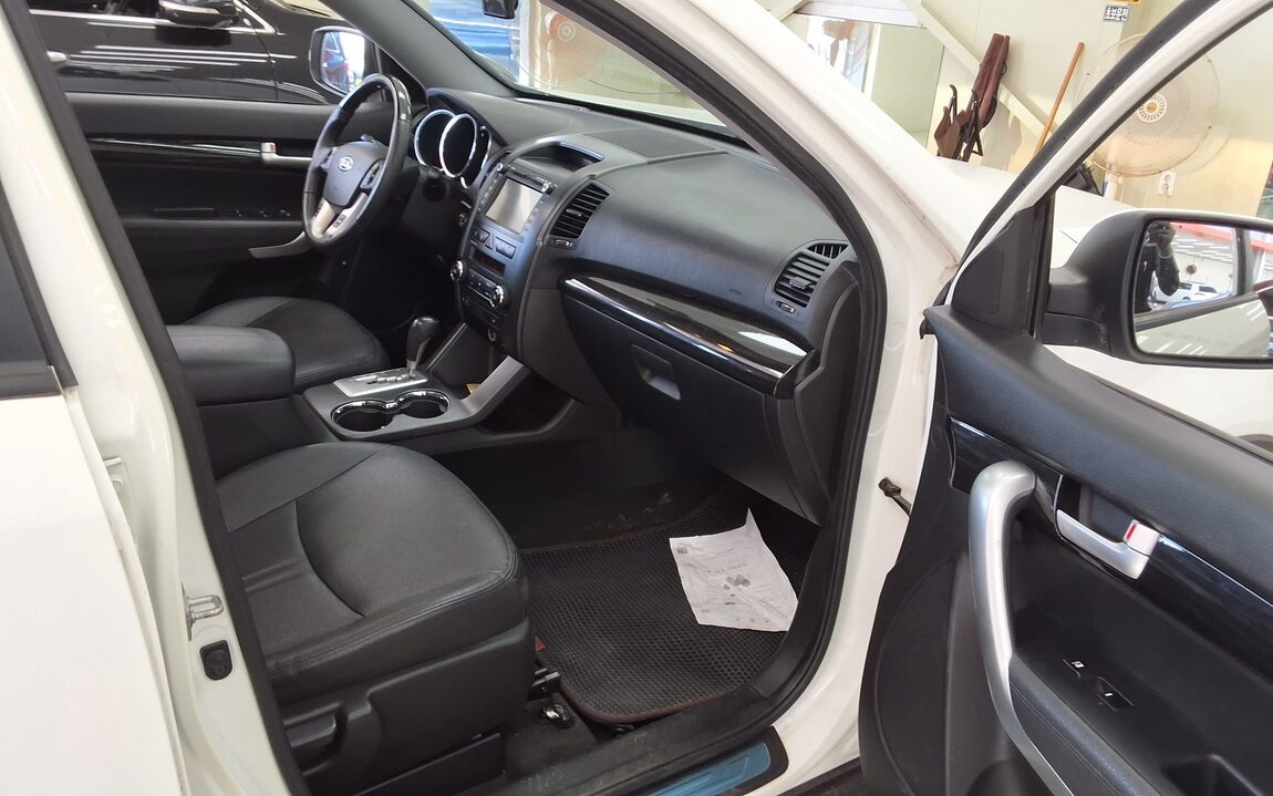 KIA SORENTO R DIESEL 2.0 2WD TLX LUXURY MODEL 2010 - zdjęcie 14