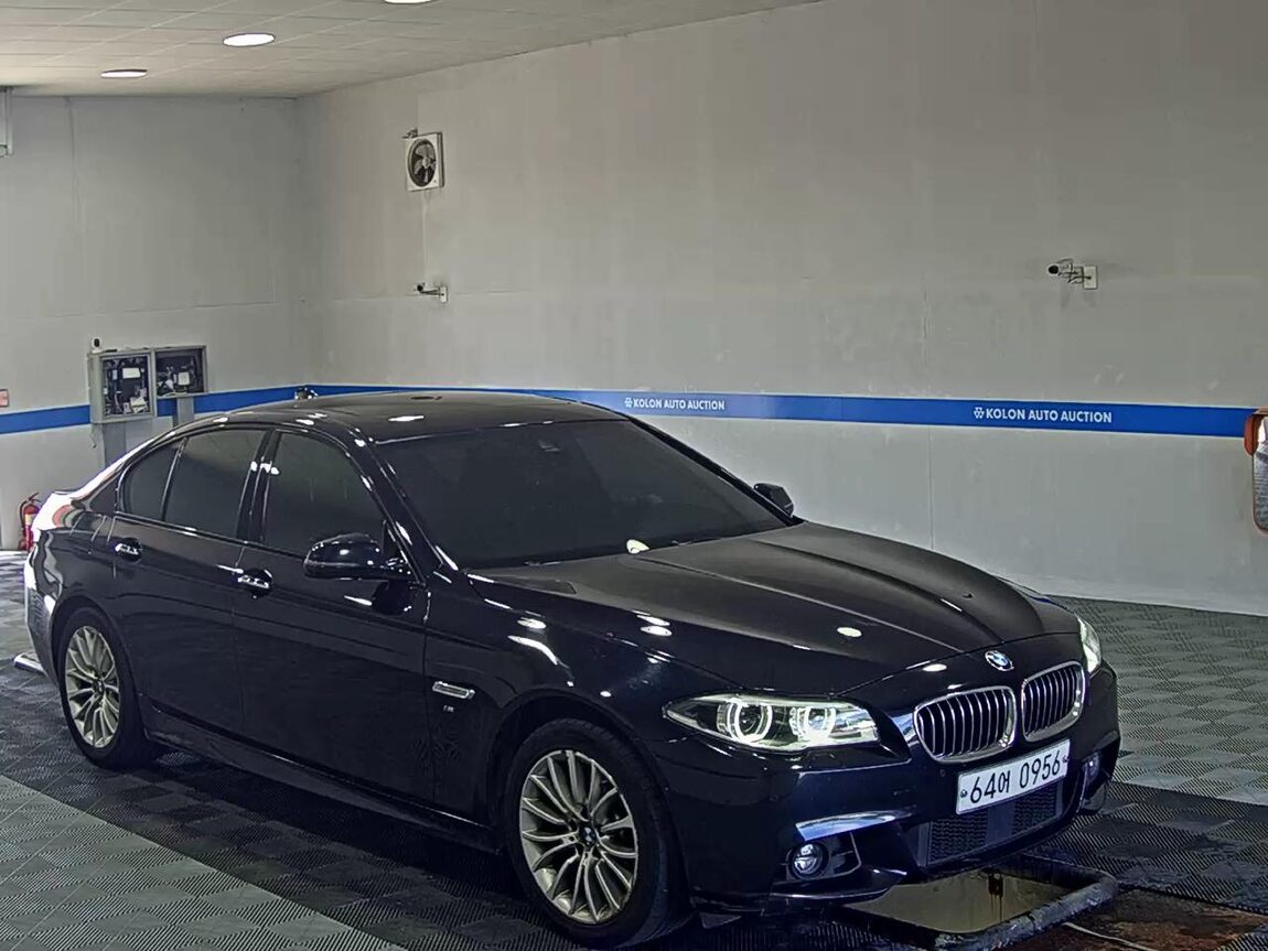 BMW 5 SERIES (6TH GEN) 520d xDRIVE M AERODYNAMIC PRO 2016 - zdjęcie 3