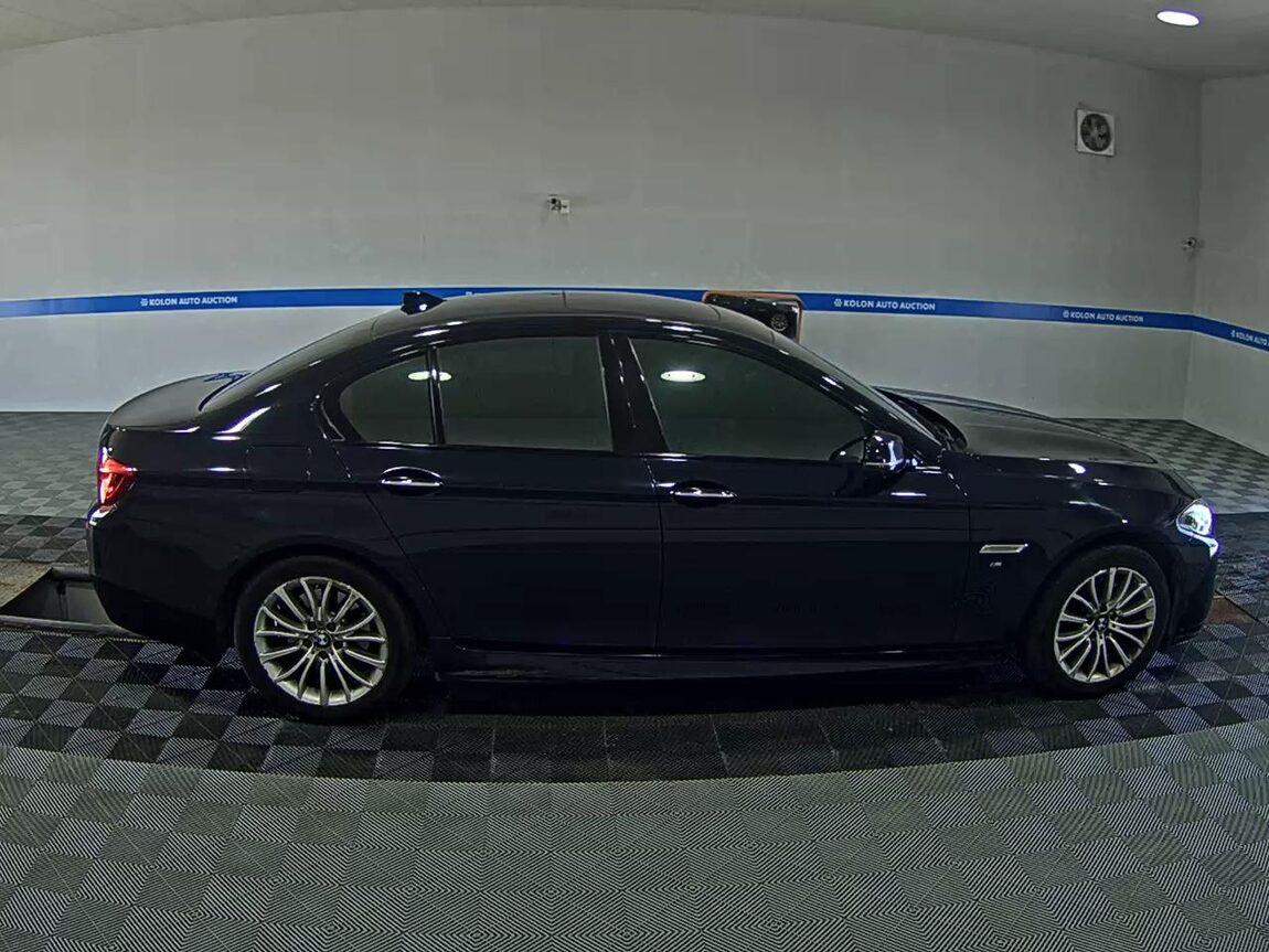 BMW 5 SERIES (6TH GEN) 520d xDRIVE M AERODYNAMIC PRO 2016 - zdjęcie 4