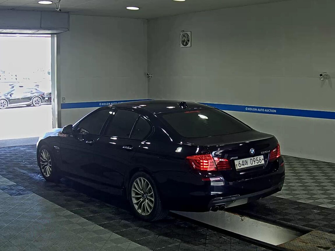 BMW 5 SERIES (6TH GEN) 520d xDRIVE M AERODYNAMIC PRO 2016 - zdjęcie 6