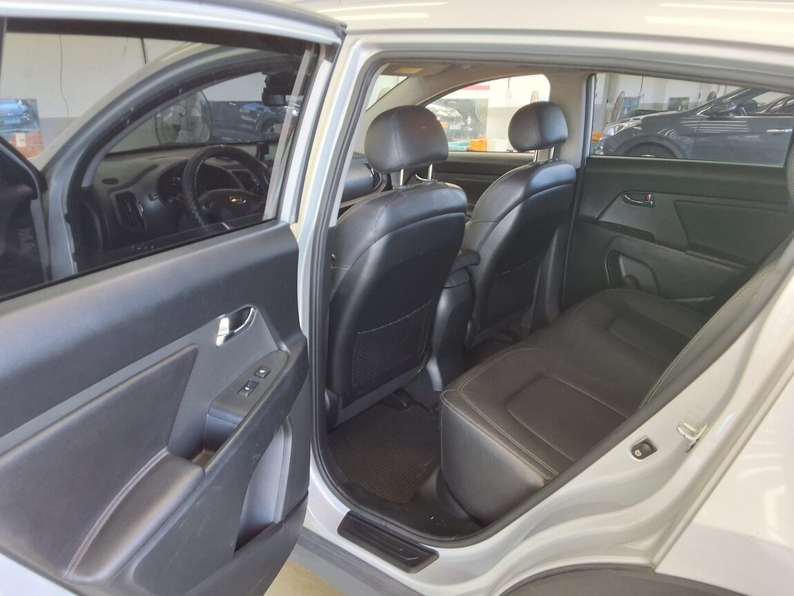 KIA SPORTAGE R DIESEL R2.0 2WD TLX LUXURY MODEL 2011 - zdjęcie 12