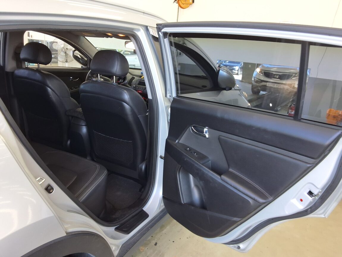 KIA SPORTAGE R DIESEL R2.0 2WD TLX LUXURY MODEL 2011 - zdjęcie 13