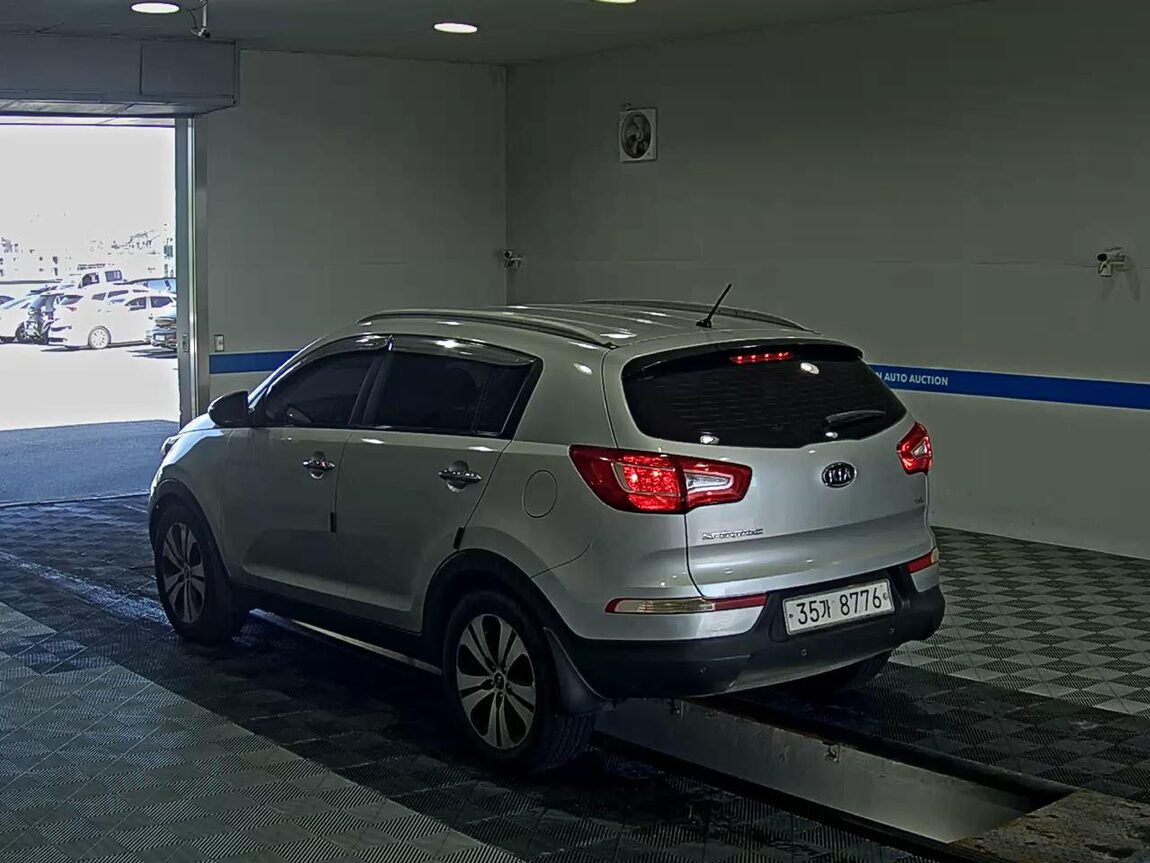 KIA SPORTAGE R DIESEL R2.0 2WD TLX LUXURY MODEL 2011 - zdjęcie 6