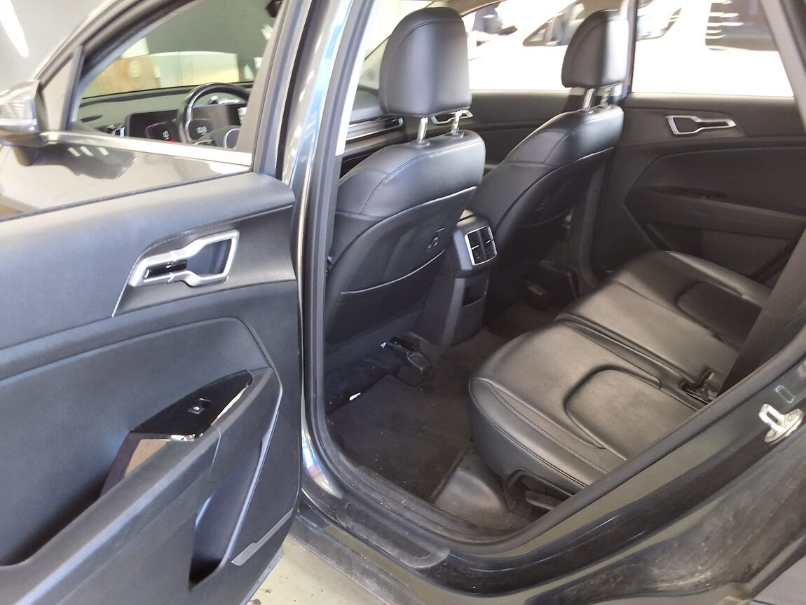KIA THE ALL NEW SPORTAGE 2.0 DIESEL 2WD PRESTIGE 2023 - zdjęcie 13
