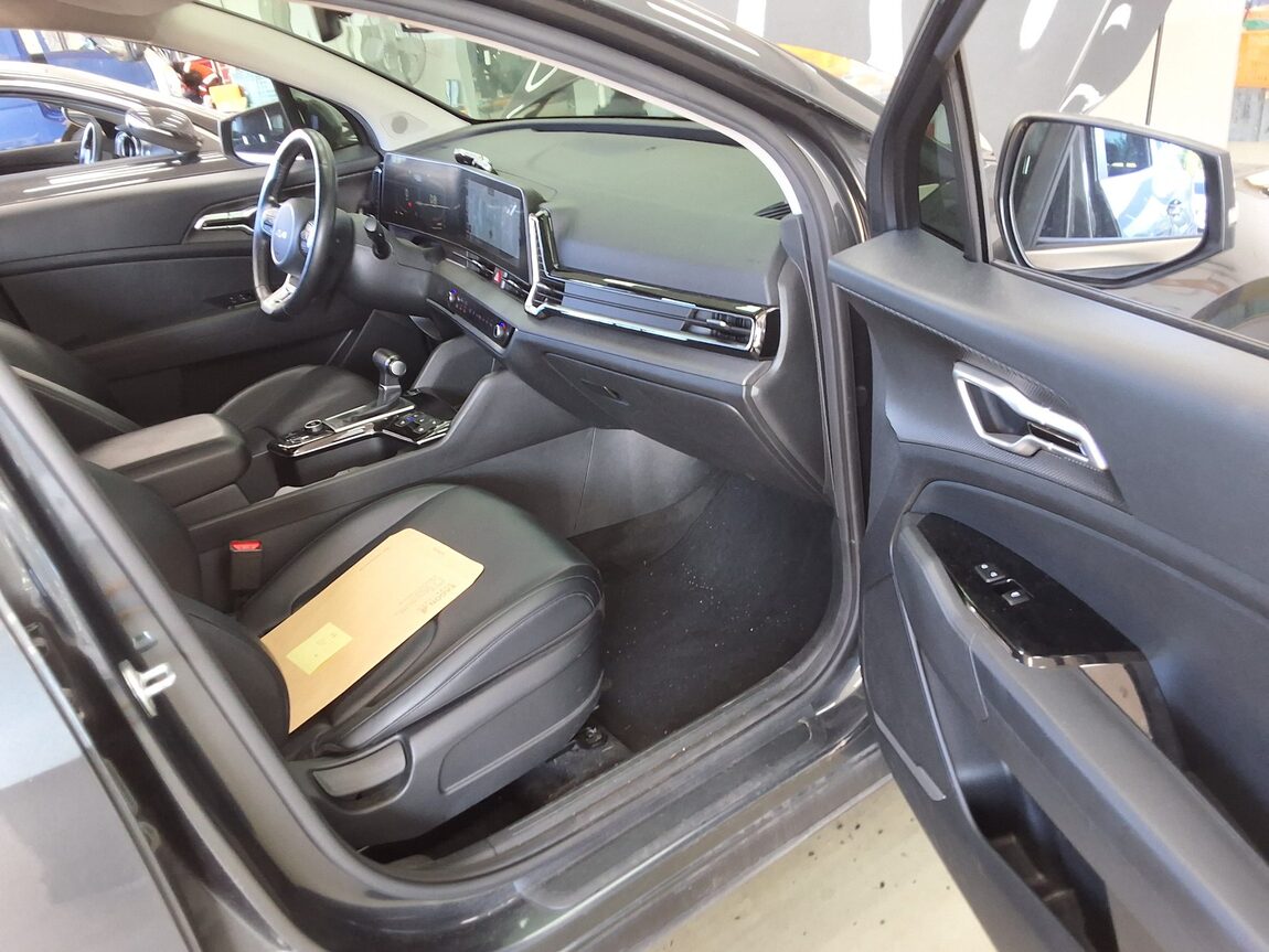 KIA THE ALL NEW SPORTAGE 2.0 DIESEL 2WD PRESTIGE 2023 - zdjęcie 15