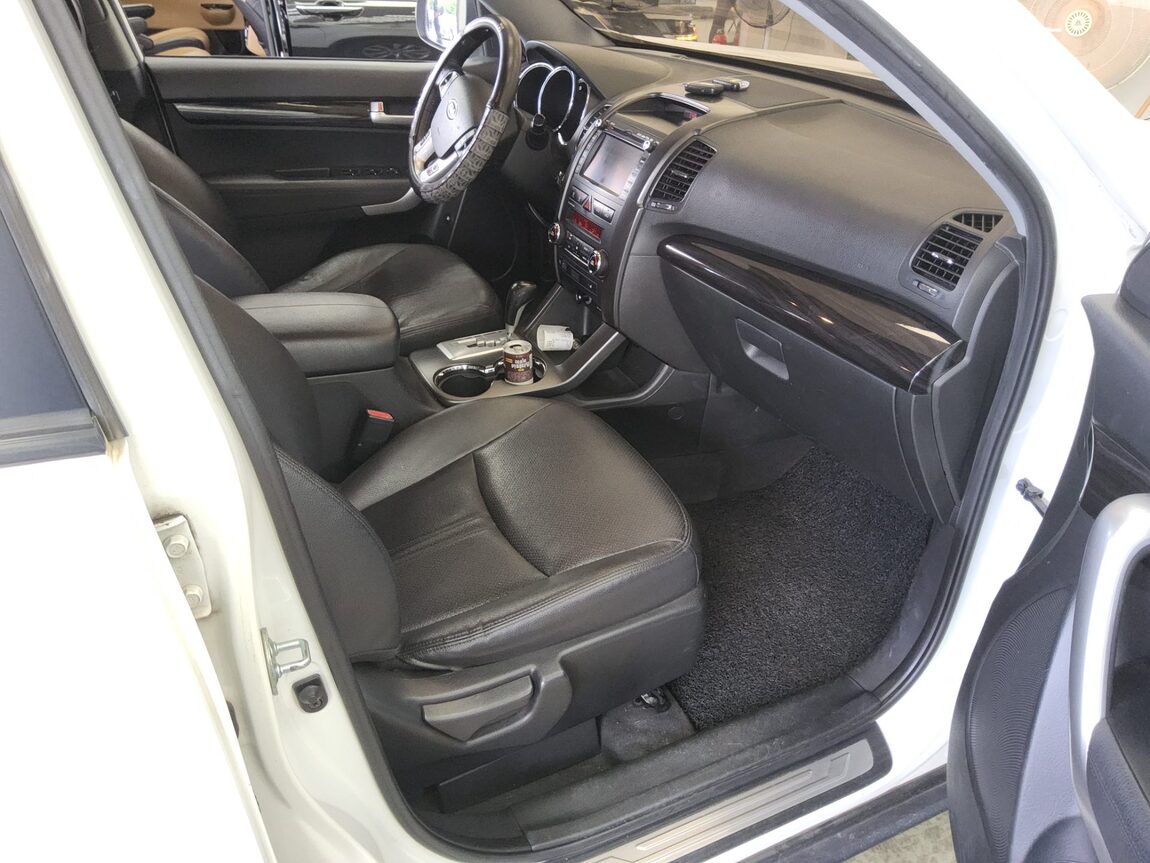 KIA SORENTO R DIESEL 2.0 2WD TLX LUXURY MODEL 2010 - zdjęcie 14