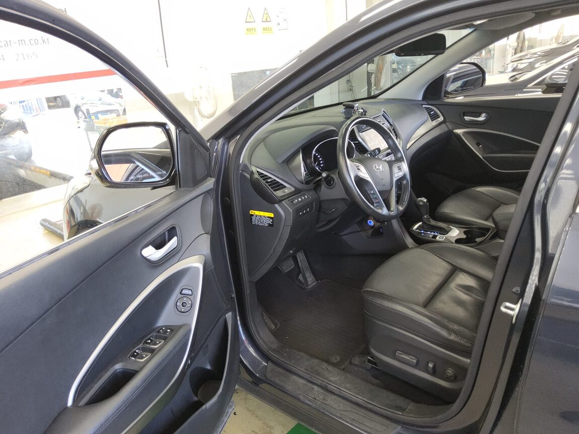 HYUNDAI SANTA FE THE PRIME DIESEL R2.0 2WD EXCLUSIVE 2017 - zdjęcie 10