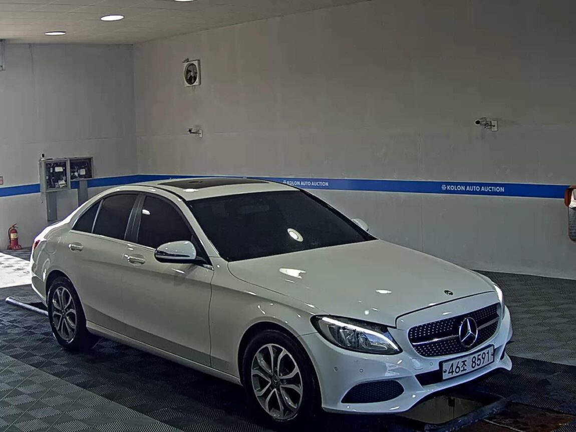 MERCEDES-BENZ C-CLASS (4TH GEN) C200 d 2018 - zdjęcie 3
