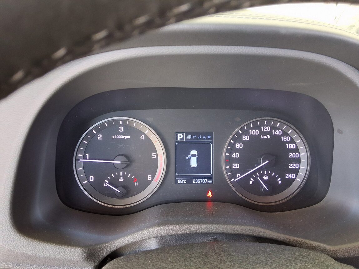 HYUNDAI ALL NEW TUCSON DIESEL R2.0 2WD MODERN 2016 - zdjęcie 9