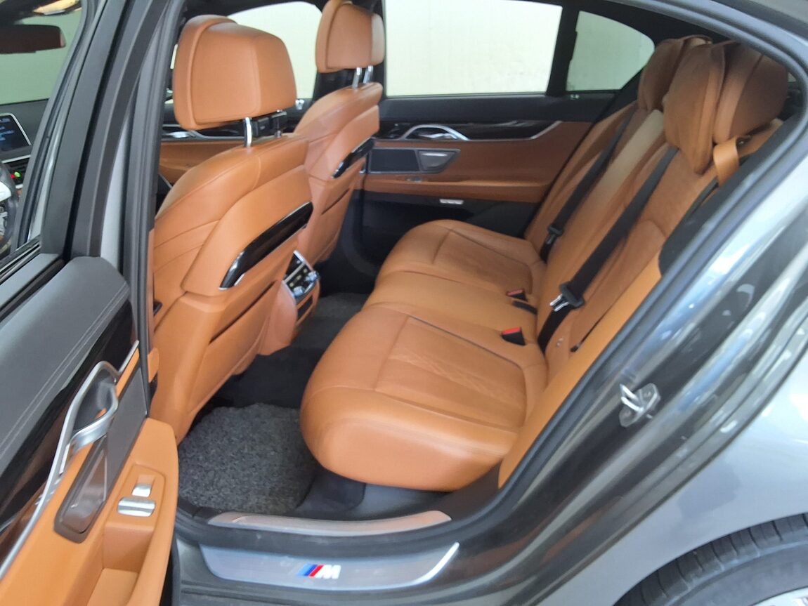BMW 7 SERIES (6TH GEN) 740d xDRIVE M SPORT 2017 - zdjęcie 13