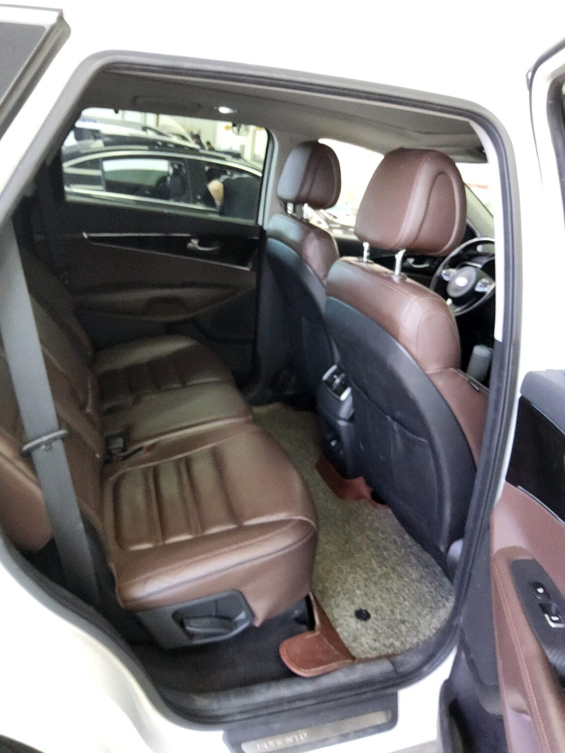 KIA ALL NEW SORENTO R2.0 2WD NOBLESSE SPECIAL 2015 - zdjęcie 13