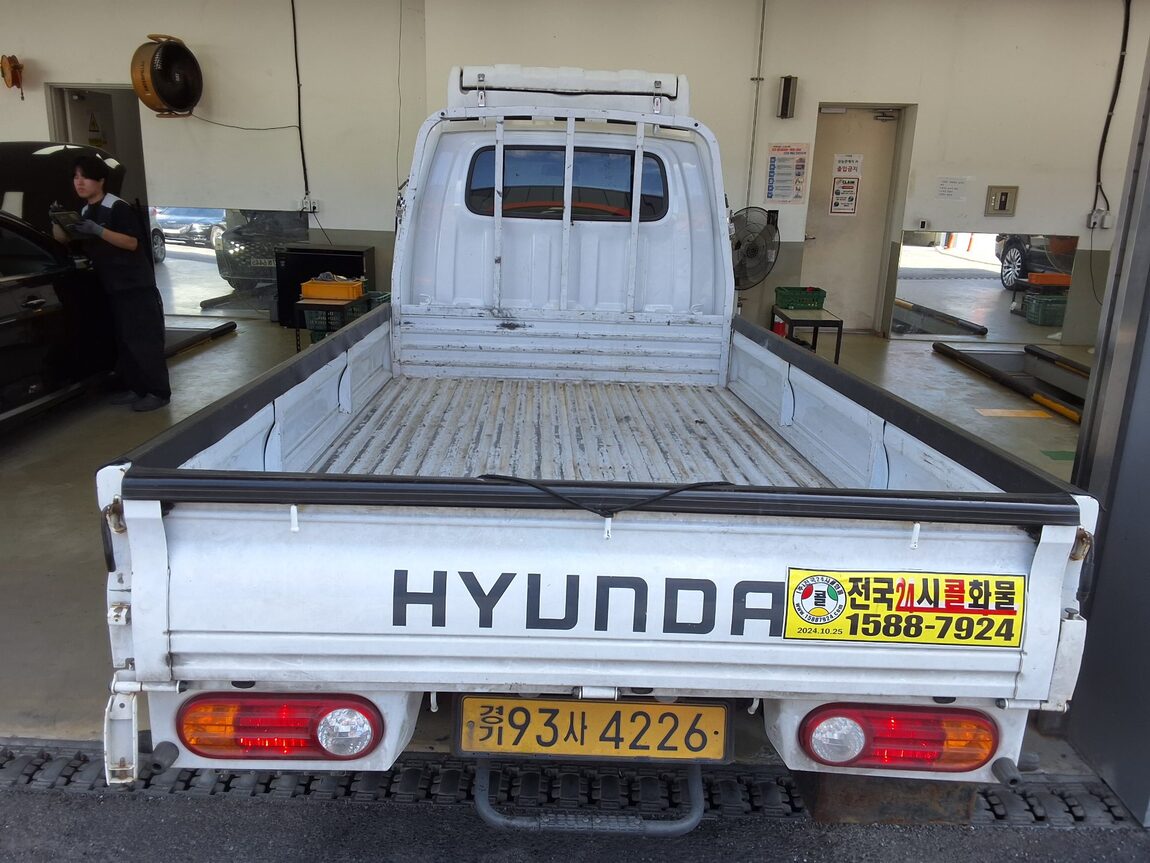 HYUNDAI PORTER II VGT SUPER CAB EXTRA LONG WHEELBASE SMART 2023 - zdjęcie 13