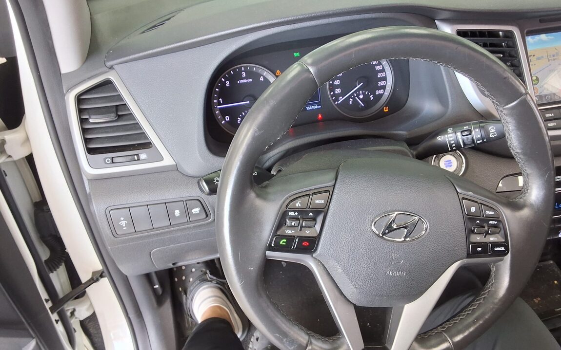 HYUNDAI ALL NEW TUCSON DIESEL 1.7 2WD MODERN 2017 - zdjęcie 17