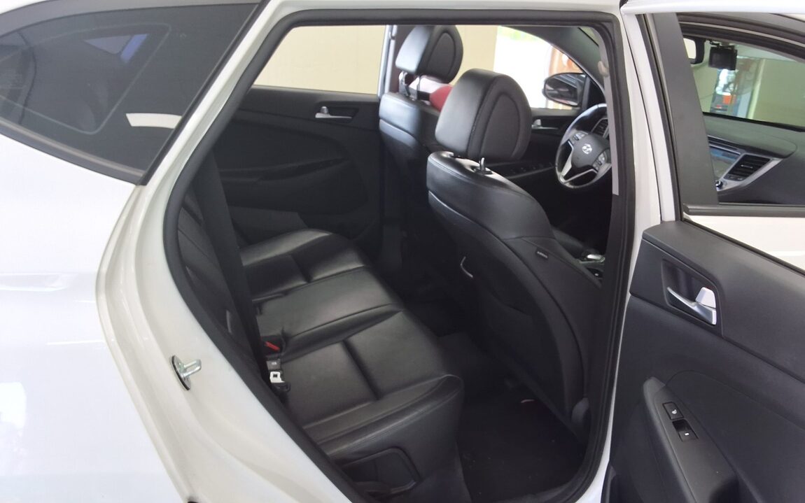 HYUNDAI ALL NEW TUCSON DIESEL 1.7 2WD MODERN 2017 - zdjęcie 13
