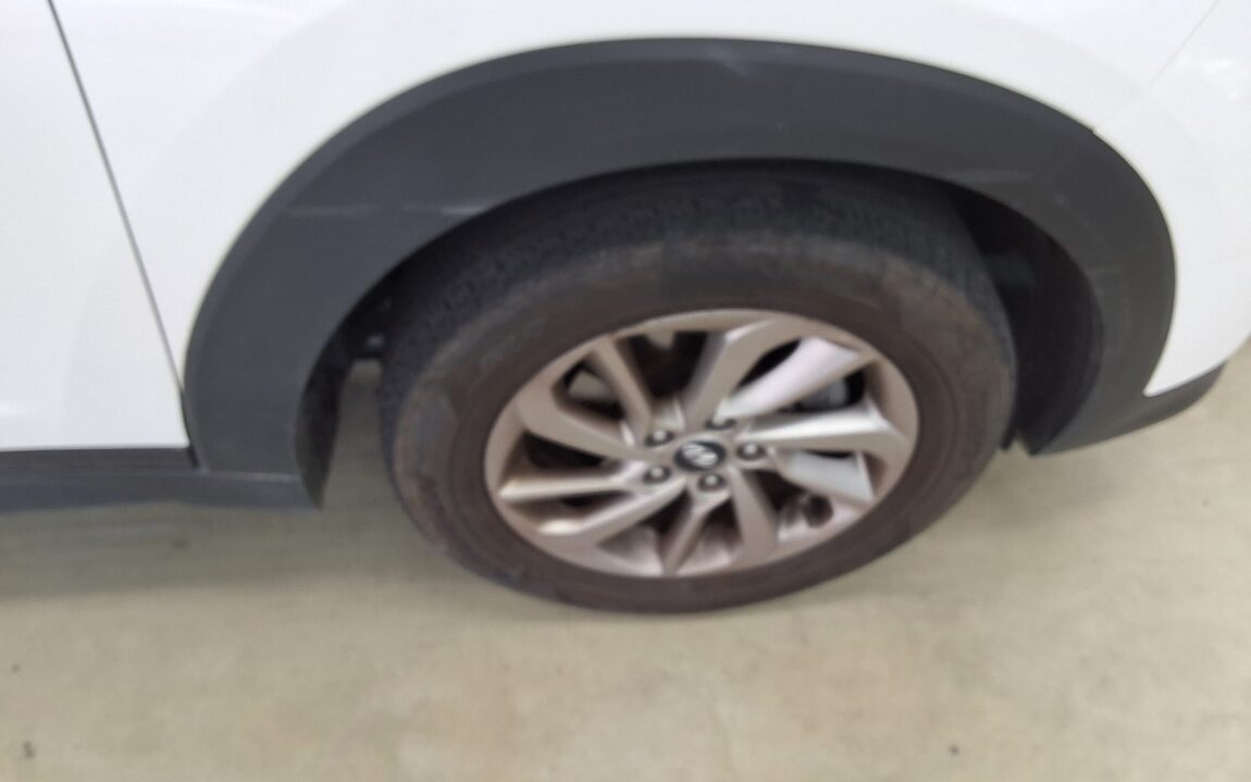 HYUNDAI ALL NEW TUCSON DIESEL 1.7 2WD MODERN 2017 - zdjęcie 25