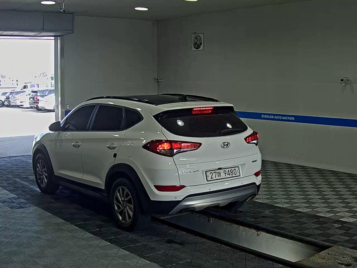 HYUNDAI ALL NEW TUCSON DIESEL 1.7 2WD MODERN 2017 - zdjęcie 6