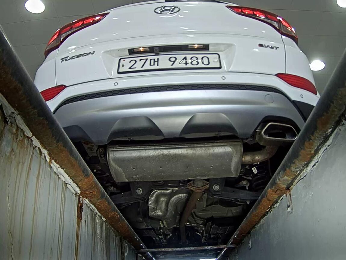 HYUNDAI ALL NEW TUCSON DIESEL 1.7 2WD MODERN 2017 - zdjęcie 8