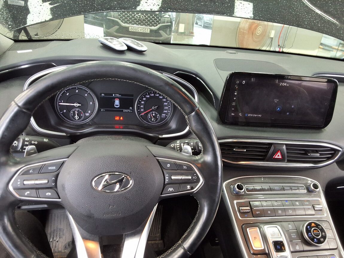 HYUNDAI THE NEW SANTA FE DIESEL 2.2 AWD PRESTIGE 2021 - zdjęcie 18