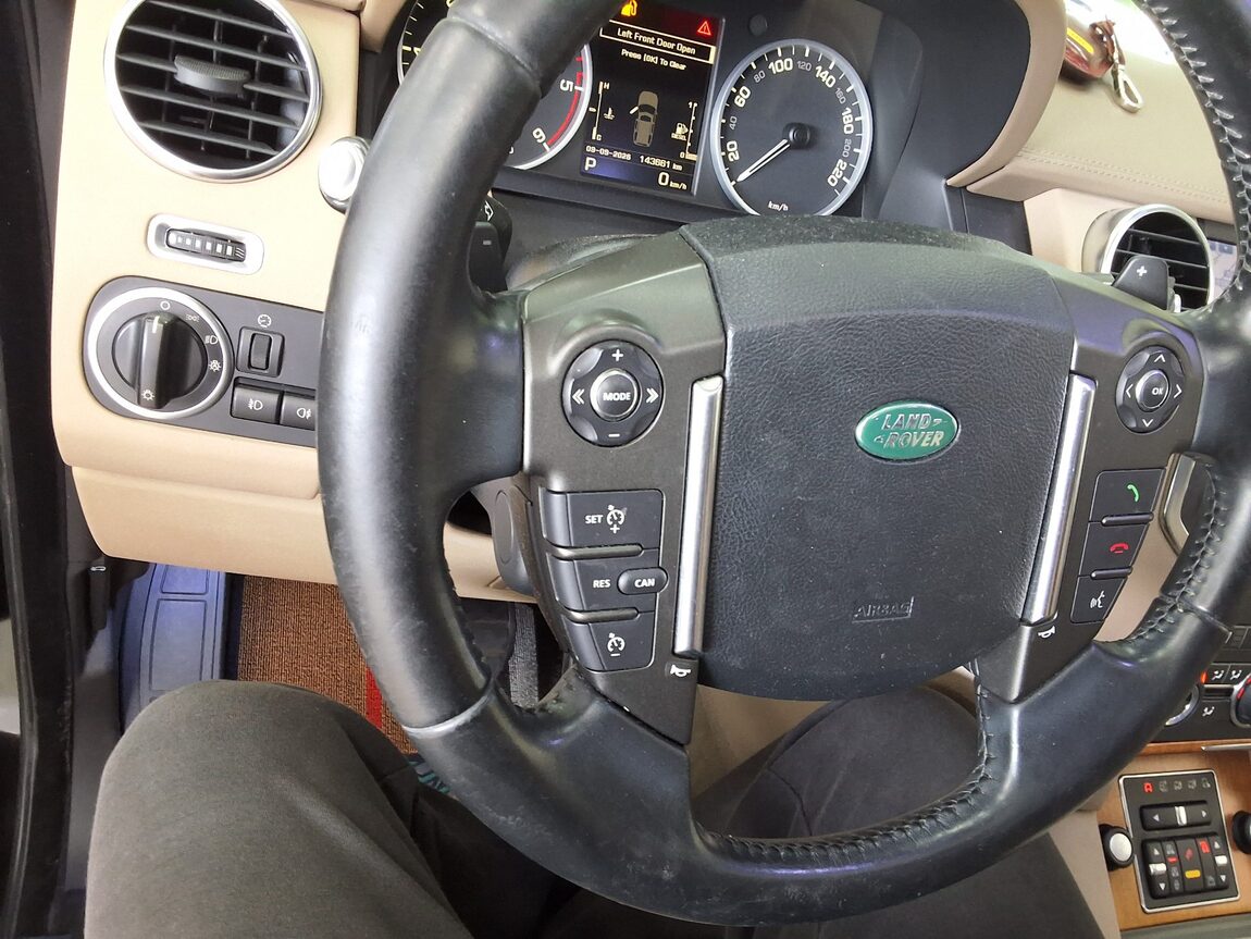LAND ROVER DISCOVERY 4 3.0 SDV6 SE 2012 - zdjęcie 23