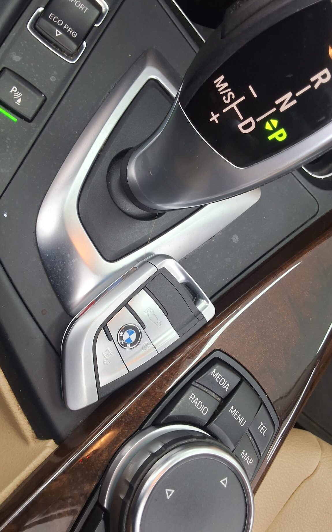 BMW 3 SERIES (6TH GEN) 320d 2015 - zdjęcie 20