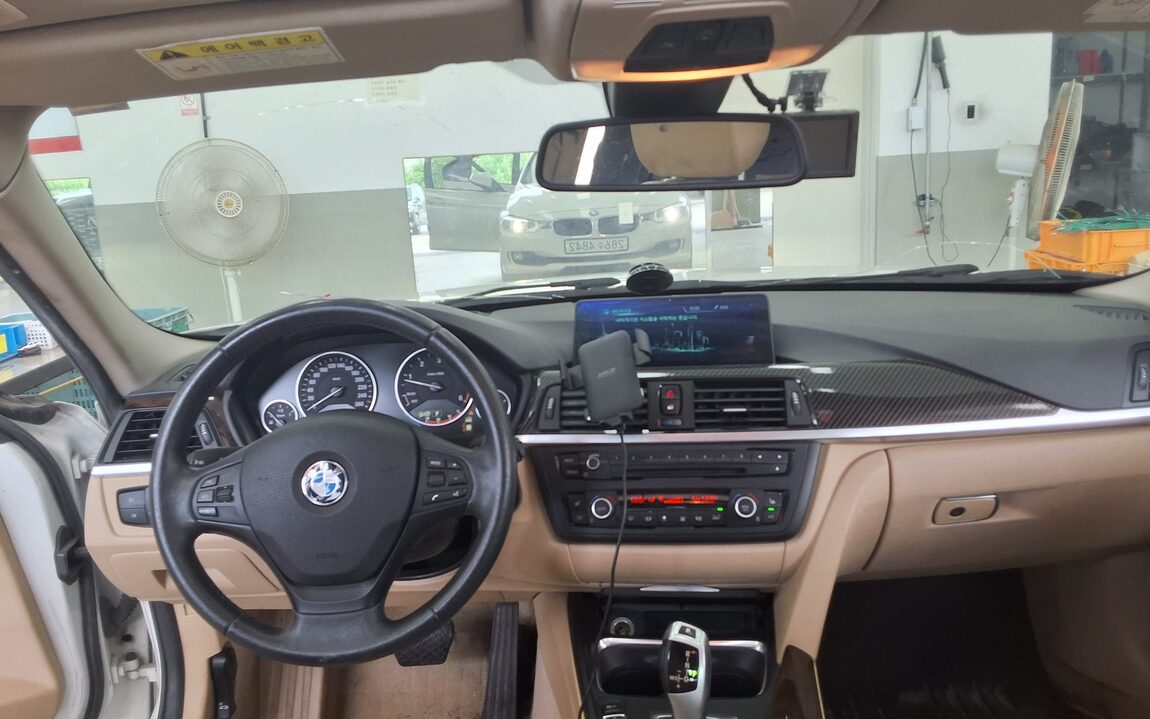 BMW 3 SERIES (6TH GEN) 320d 2015 - zdjęcie 11