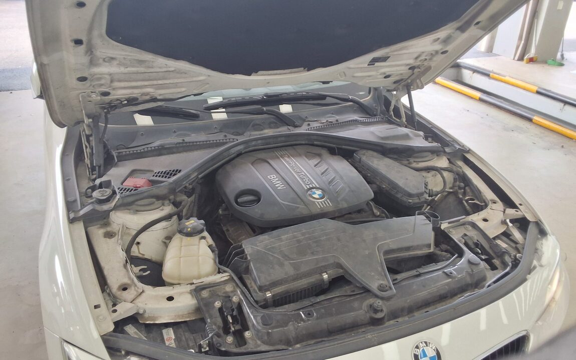 BMW 3 SERIES (6TH GEN) 320d 2015 - zdjęcie 24