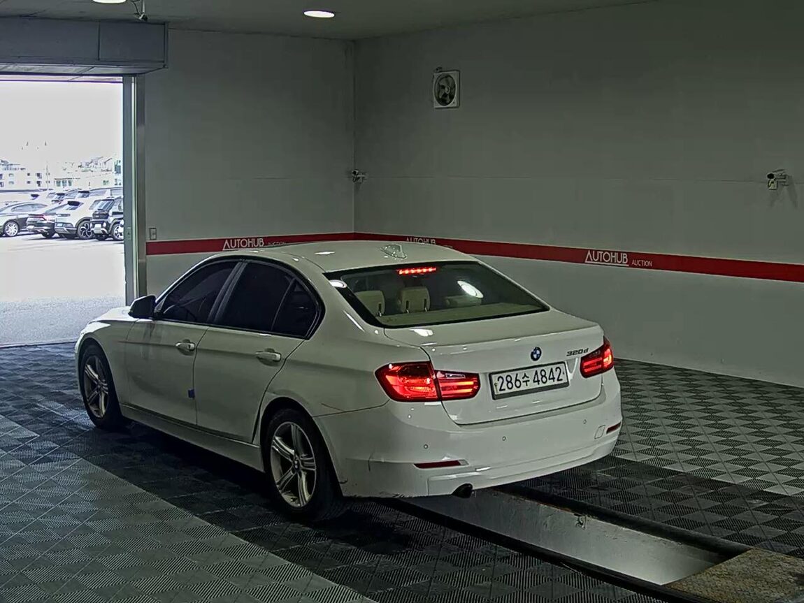 BMW 3 SERIES (6TH GEN) 320d 2015 - zdjęcie 6