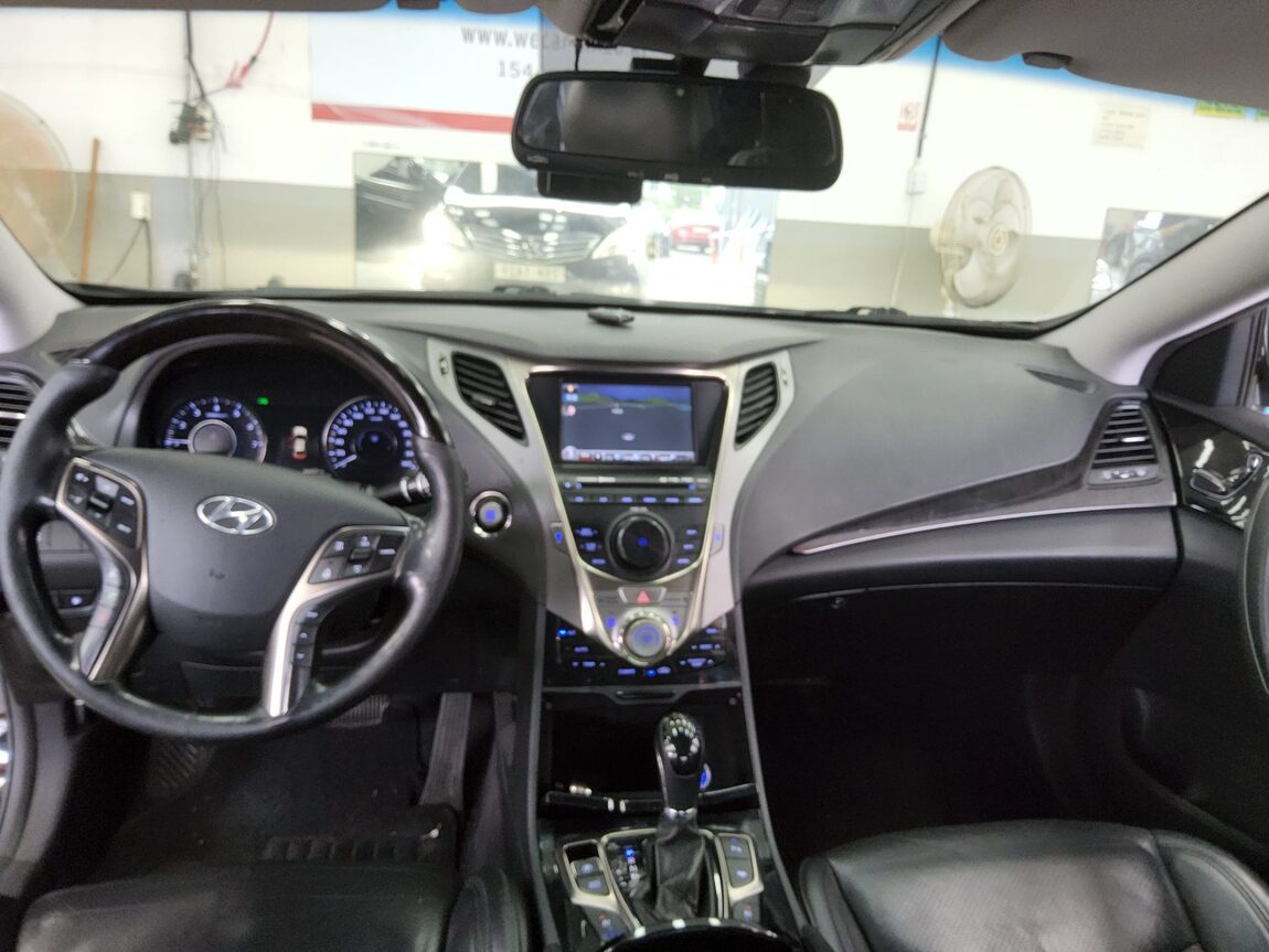 HYUNDAI GRANDEUR HG HG 300 NOBLE 2011 - zdjęcie 11