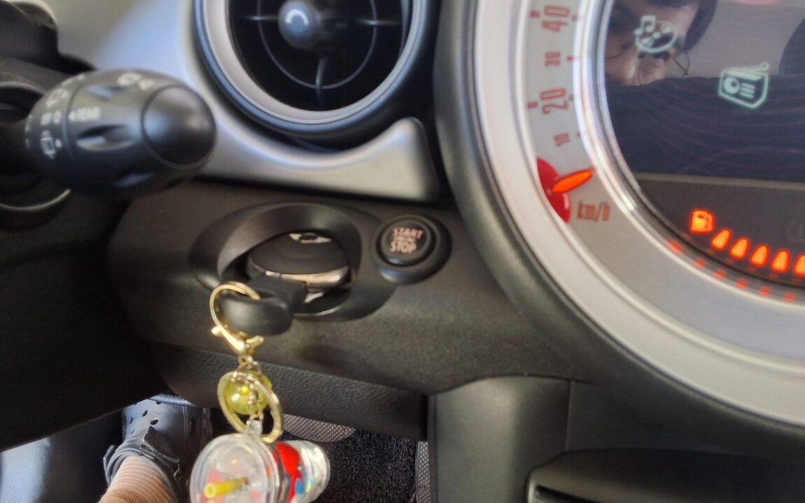MINI COOPER (2ND GEN) 2.0 D SE 2013 - zdjęcie 15